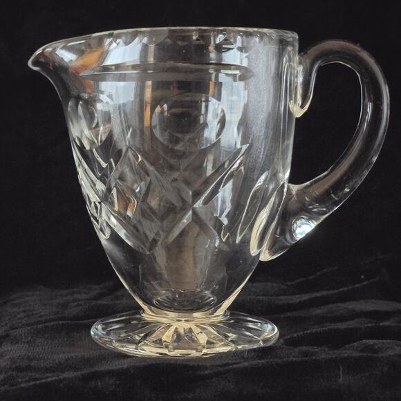 Cut Crystal Creamer 3.5" Tall 2.5" wide at mouth. EUC no chips or‎ cracks - Picture 9 of 12